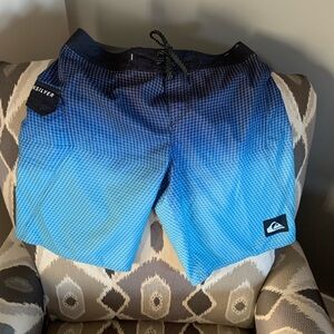 Quiksilver Boys or Men's Gradient Blue Board Shorts waist 30